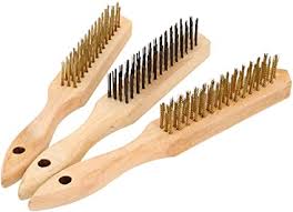 BROSSE METALLIQUE LAITON MANCHE EN BOIS